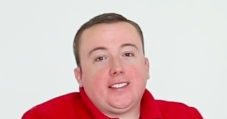Headshot of Evan