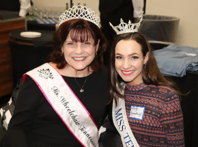 Ms. Wheelchair Tennessee posing with a teenage girl